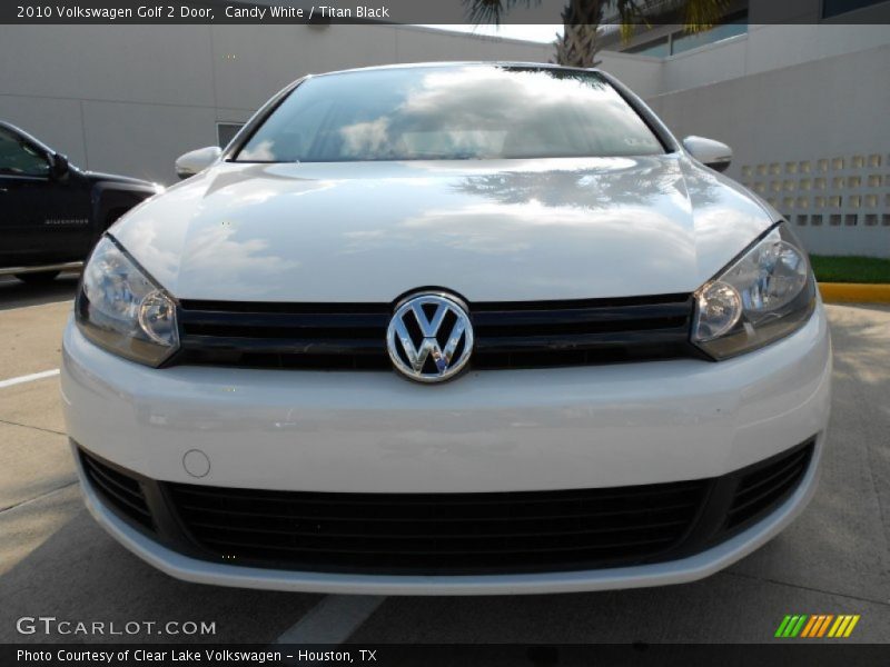 Candy White / Titan Black 2010 Volkswagen Golf 2 Door