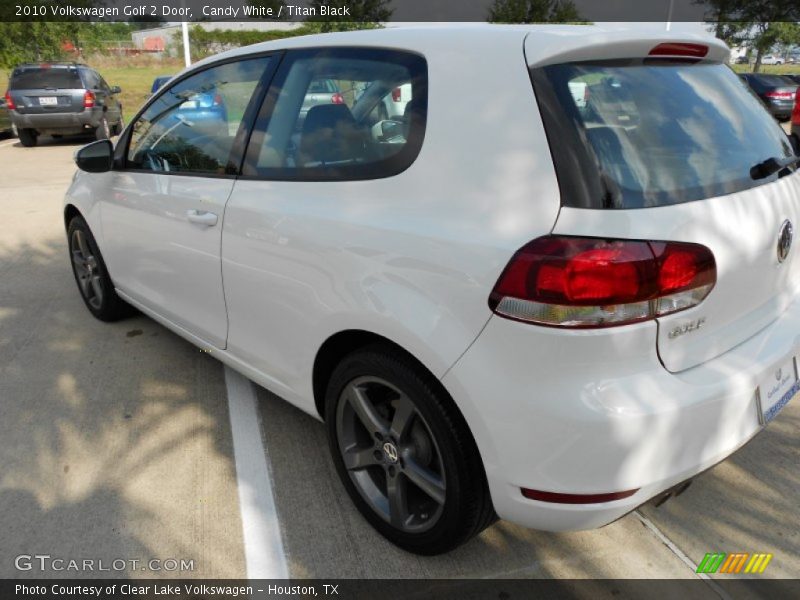 Candy White / Titan Black 2010 Volkswagen Golf 2 Door