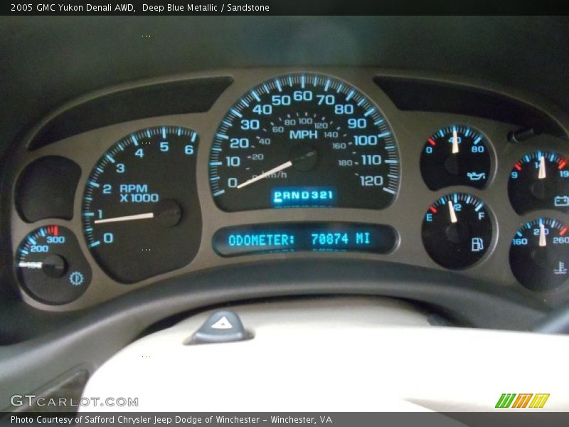 Deep Blue Metallic / Sandstone 2005 GMC Yukon Denali AWD
