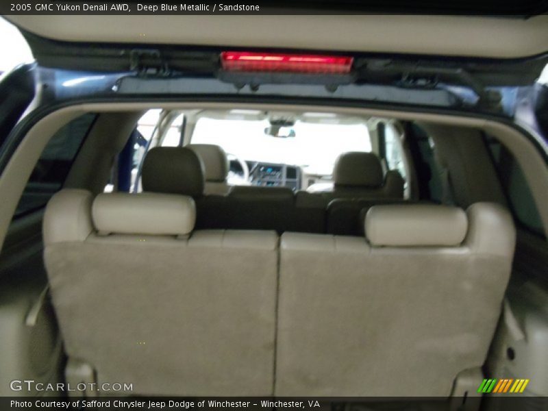 Deep Blue Metallic / Sandstone 2005 GMC Yukon Denali AWD