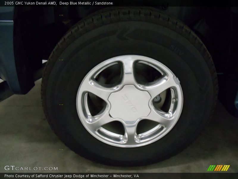Deep Blue Metallic / Sandstone 2005 GMC Yukon Denali AWD
