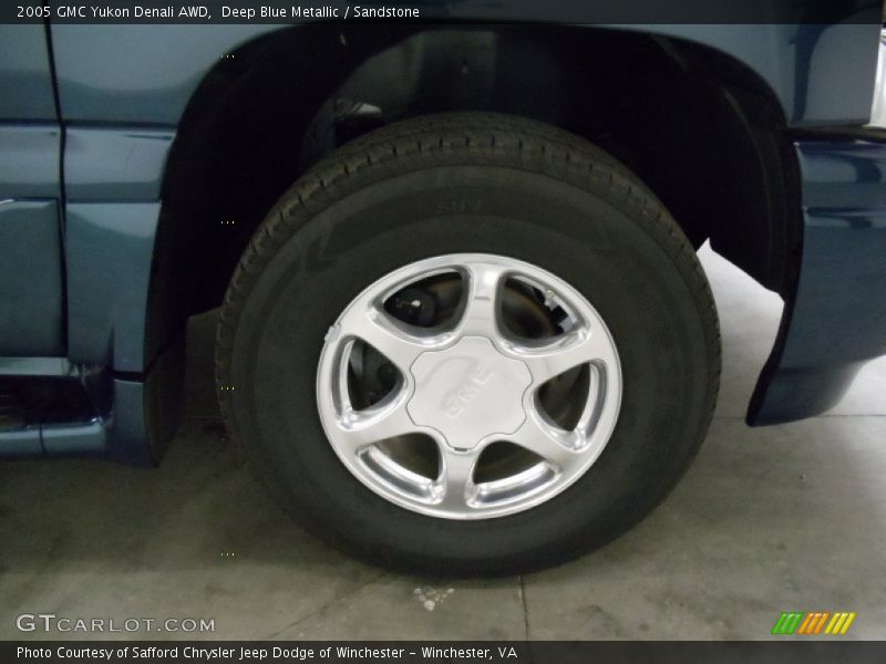 Deep Blue Metallic / Sandstone 2005 GMC Yukon Denali AWD