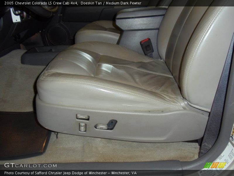Doeskin Tan / Medium Dark Pewter 2005 Chevrolet Colorado LS Crew Cab 4x4
