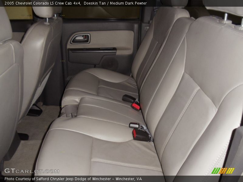 Doeskin Tan / Medium Dark Pewter 2005 Chevrolet Colorado LS Crew Cab 4x4