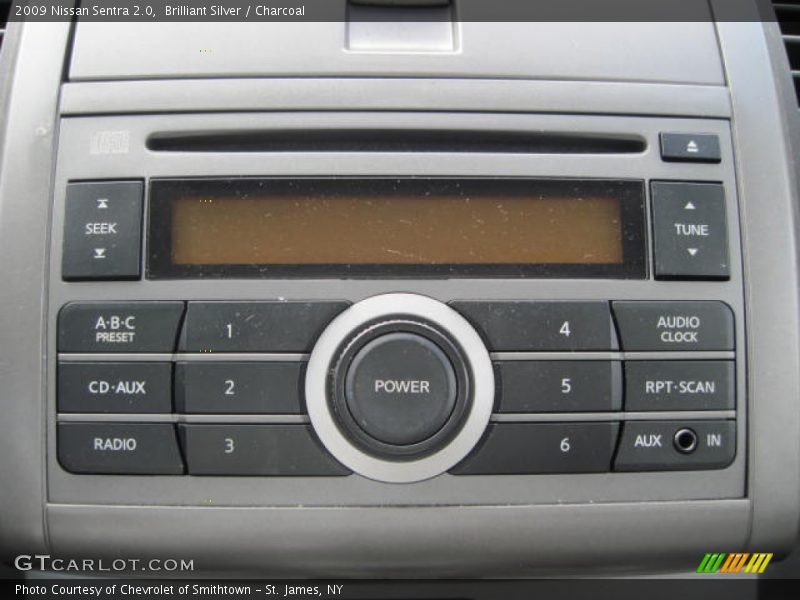 Brilliant Silver / Charcoal 2009 Nissan Sentra 2.0