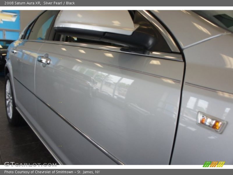 Silver Pearl / Black 2008 Saturn Aura XR