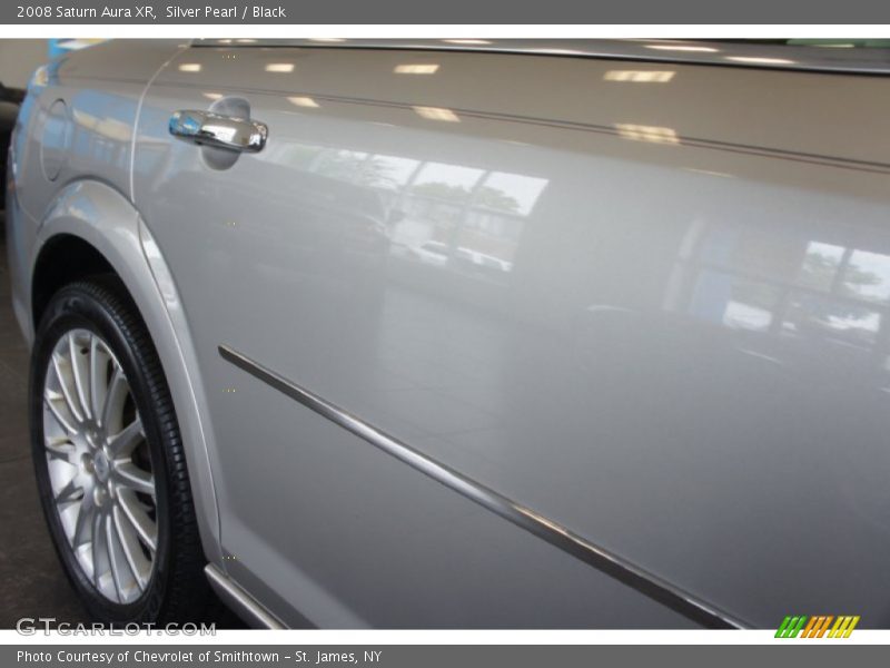 Silver Pearl / Black 2008 Saturn Aura XR