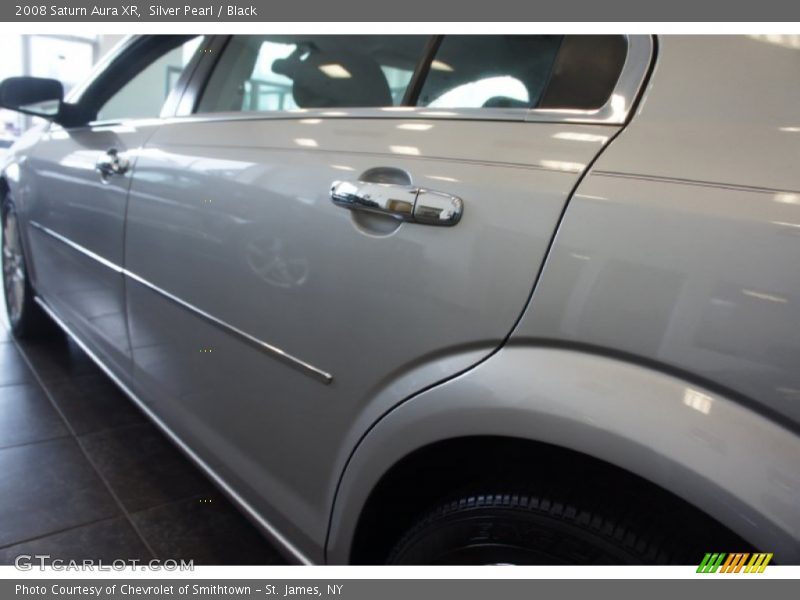Silver Pearl / Black 2008 Saturn Aura XR