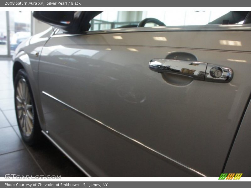 Silver Pearl / Black 2008 Saturn Aura XR
