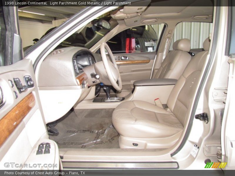 Light Parchment Gold Metallic / Light Parchment 1998 Lincoln Continental
