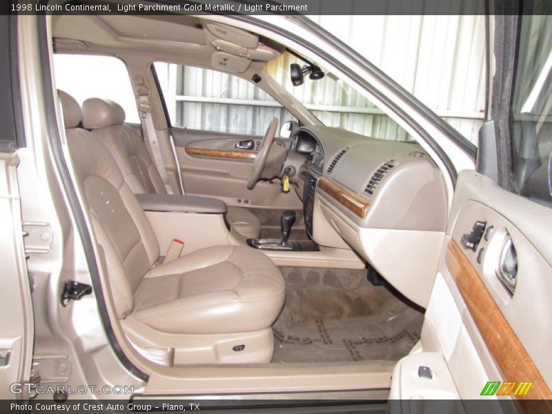 Light Parchment Gold Metallic / Light Parchment 1998 Lincoln Continental