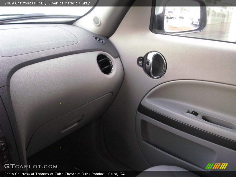 Silver Ice Metallic / Gray 2009 Chevrolet HHR LT