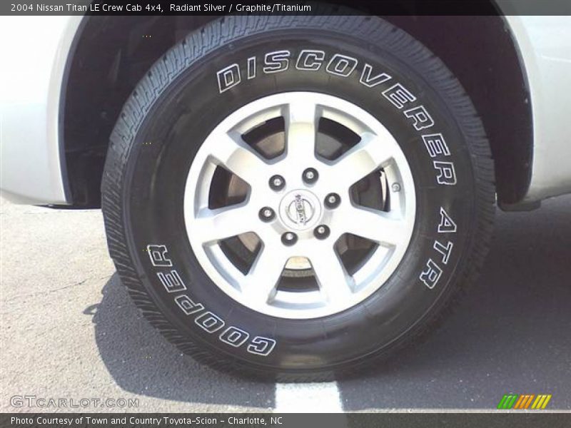 Radiant Silver / Graphite/Titanium 2004 Nissan Titan LE Crew Cab 4x4