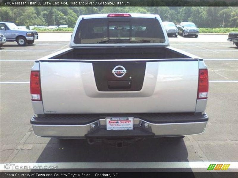Radiant Silver / Graphite/Titanium 2004 Nissan Titan LE Crew Cab 4x4