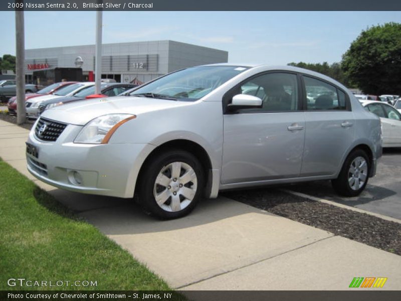 Brilliant Silver / Charcoal 2009 Nissan Sentra 2.0