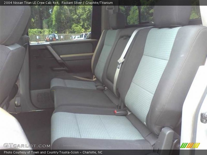Radiant Silver / Graphite/Titanium 2004 Nissan Titan LE Crew Cab 4x4