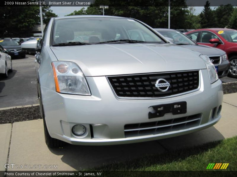 Brilliant Silver / Charcoal 2009 Nissan Sentra 2.0