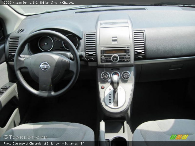 Brilliant Silver / Charcoal 2009 Nissan Sentra 2.0