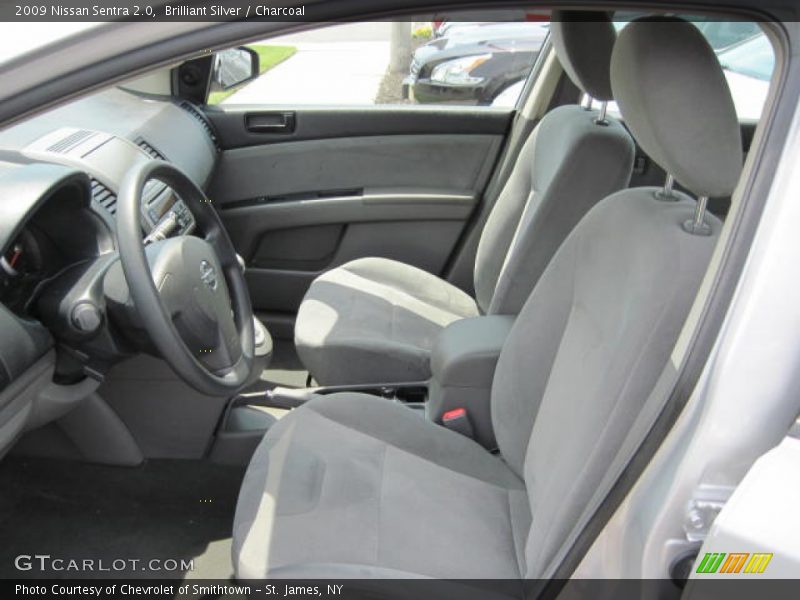 Brilliant Silver / Charcoal 2009 Nissan Sentra 2.0