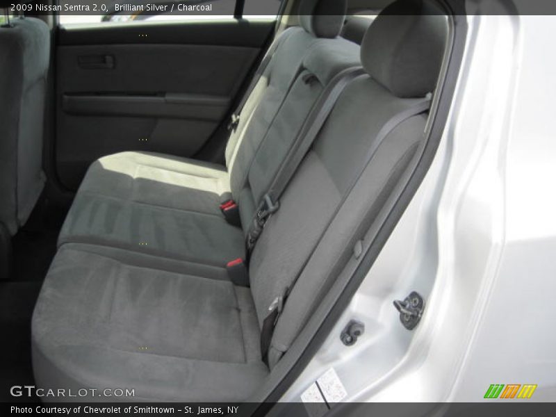 Brilliant Silver / Charcoal 2009 Nissan Sentra 2.0