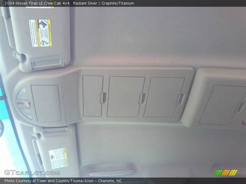 Radiant Silver / Graphite/Titanium 2004 Nissan Titan LE Crew Cab 4x4