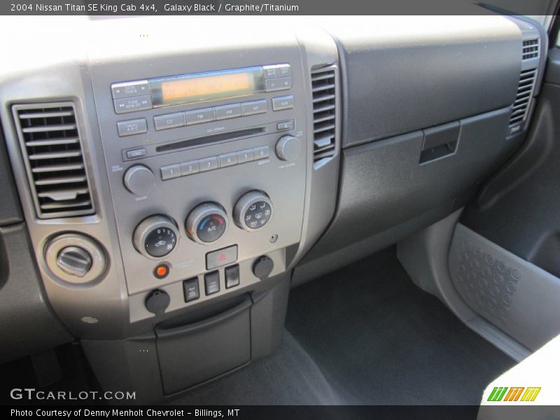 Galaxy Black / Graphite/Titanium 2004 Nissan Titan SE King Cab 4x4