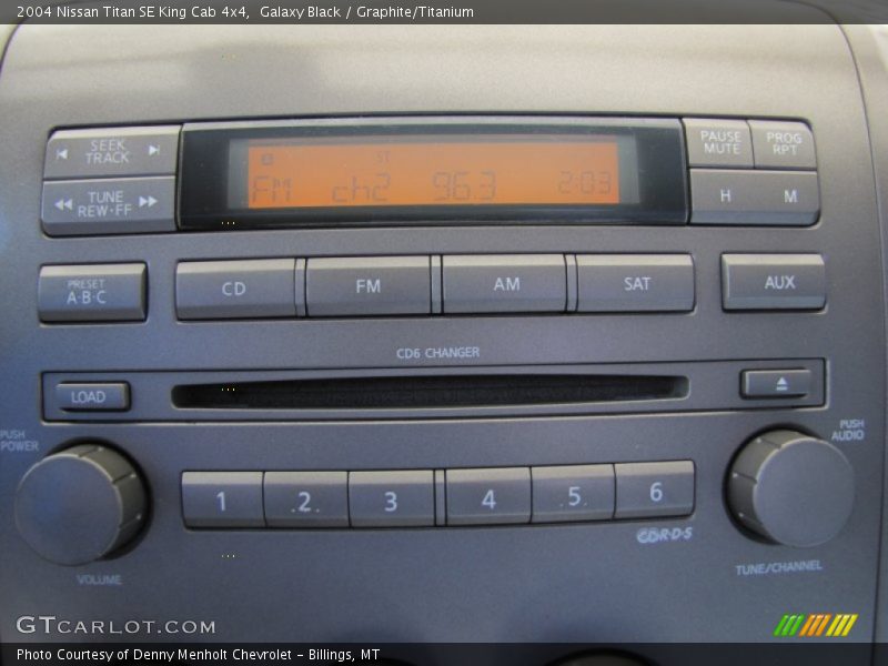 Galaxy Black / Graphite/Titanium 2004 Nissan Titan SE King Cab 4x4
