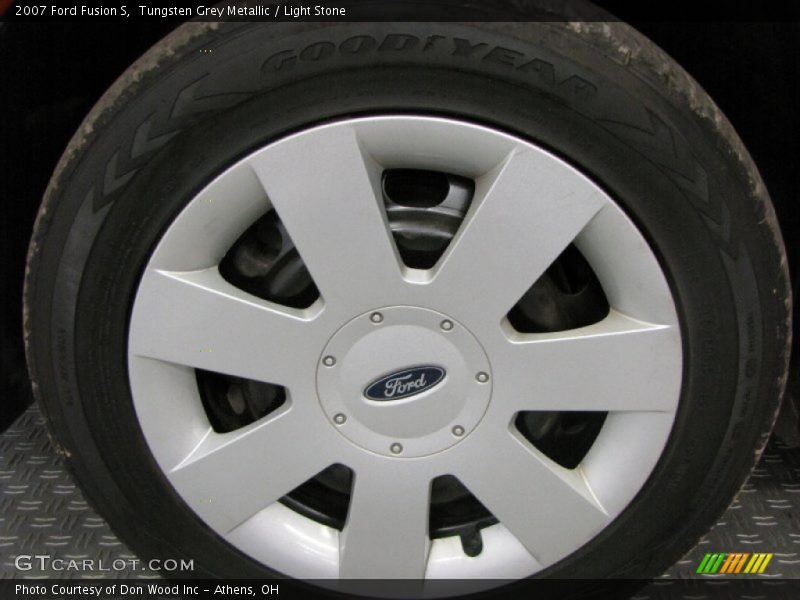 Tungsten Grey Metallic / Light Stone 2007 Ford Fusion S