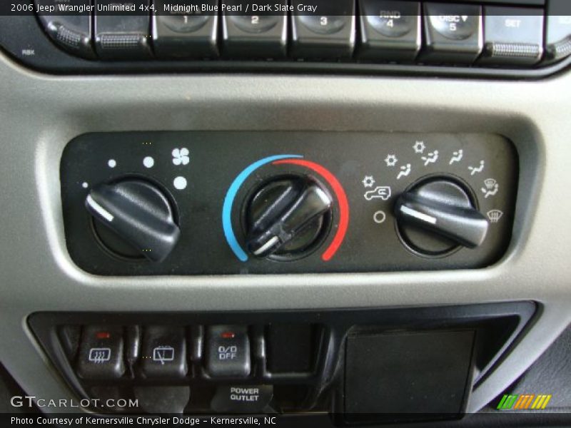 Midnight Blue Pearl / Dark Slate Gray 2006 Jeep Wrangler Unlimited 4x4