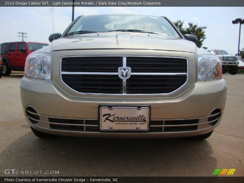 Light Sandstone Metallic / Dark Slate Gray/Medium Graystone 2010 Dodge Caliber SXT