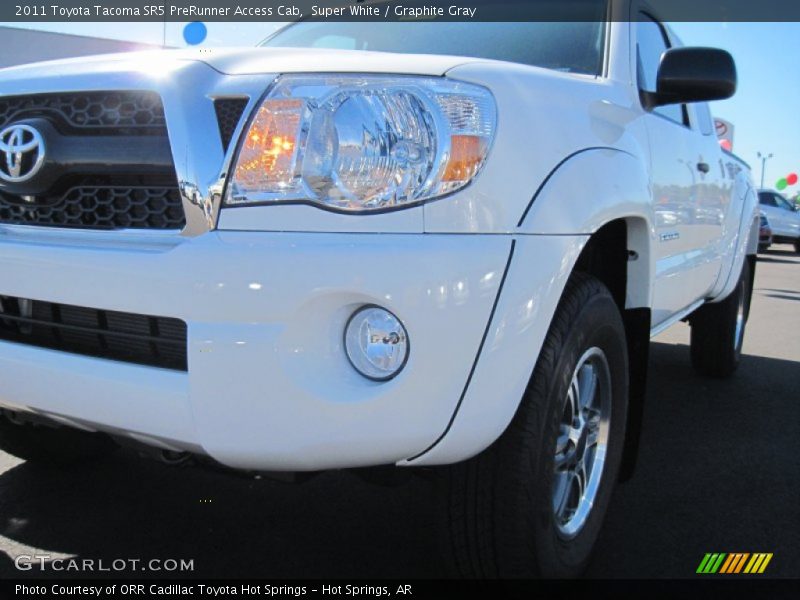 Super White / Graphite Gray 2011 Toyota Tacoma SR5 PreRunner Access Cab
