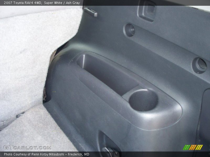 Super White / Ash Gray 2007 Toyota RAV4 4WD