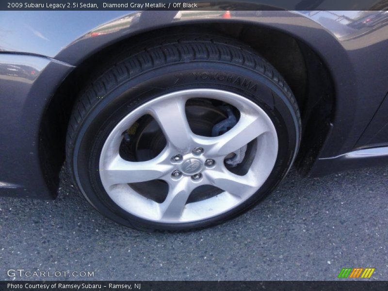 Diamond Gray Metallic / Off Black 2009 Subaru Legacy 2.5i Sedan