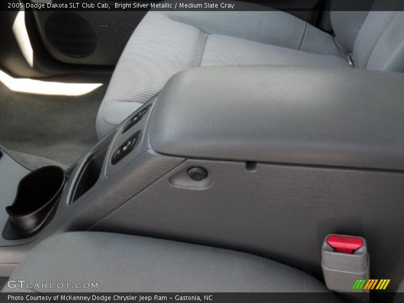 Bright Silver Metallic / Medium Slate Gray 2005 Dodge Dakota SLT Club Cab