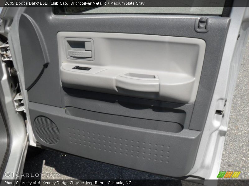 Bright Silver Metallic / Medium Slate Gray 2005 Dodge Dakota SLT Club Cab