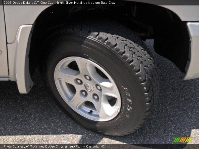 Bright Silver Metallic / Medium Slate Gray 2005 Dodge Dakota SLT Club Cab