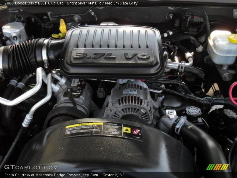  2005 Dakota SLT Club Cab Engine - 3.7 Liter SOHC 12-Valve PowerTech V6