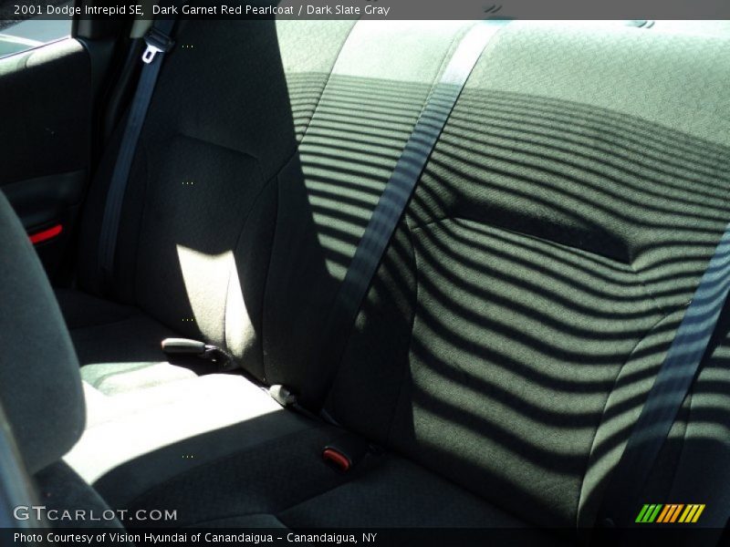 Dark Garnet Red Pearlcoat / Dark Slate Gray 2001 Dodge Intrepid SE