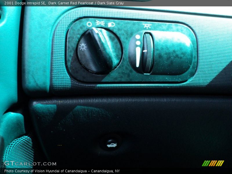 Dark Garnet Red Pearlcoat / Dark Slate Gray 2001 Dodge Intrepid SE