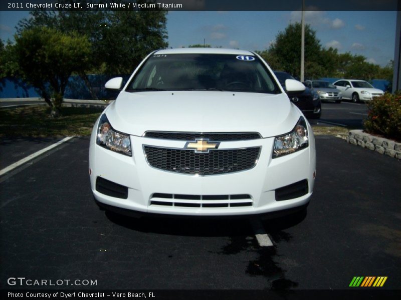 Summit White / Medium Titanium 2011 Chevrolet Cruze LT