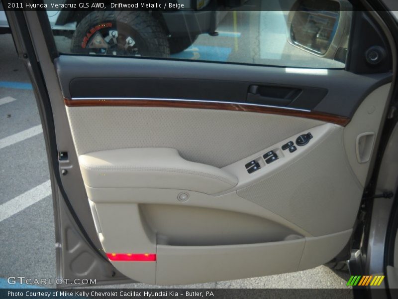 Door Panel of 2011 Veracruz GLS AWD