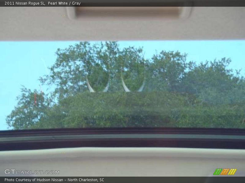 Pearl White / Gray 2011 Nissan Rogue SL