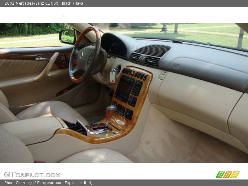 Dashboard of 2002 CL 600