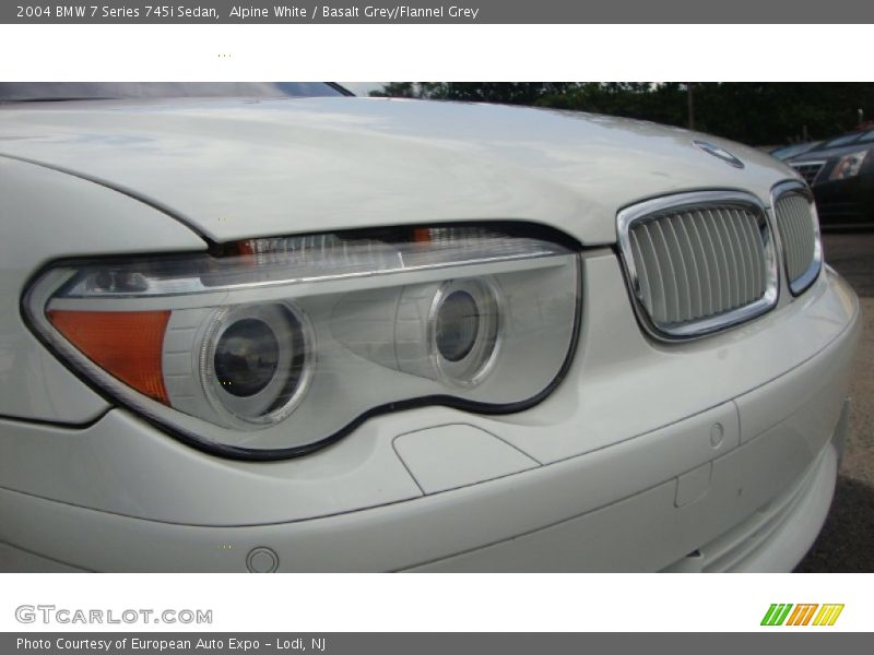 Alpine White / Basalt Grey/Flannel Grey 2004 BMW 7 Series 745i Sedan