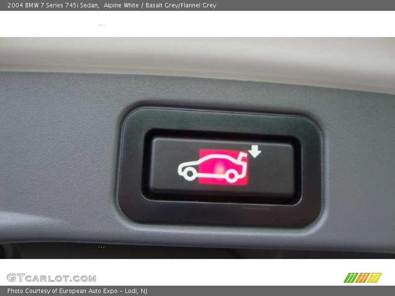 Alpine White / Basalt Grey/Flannel Grey 2004 BMW 7 Series 745i Sedan