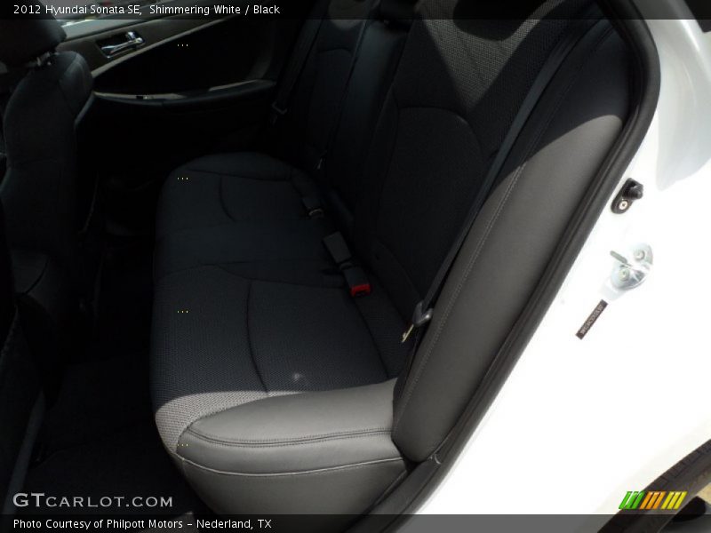 Shimmering White / Black 2012 Hyundai Sonata SE