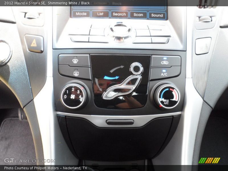 Controls of 2012 Sonata SE