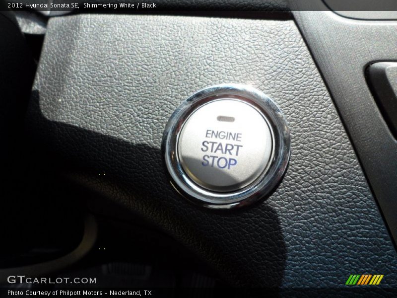 Shimmering White / Black 2012 Hyundai Sonata SE