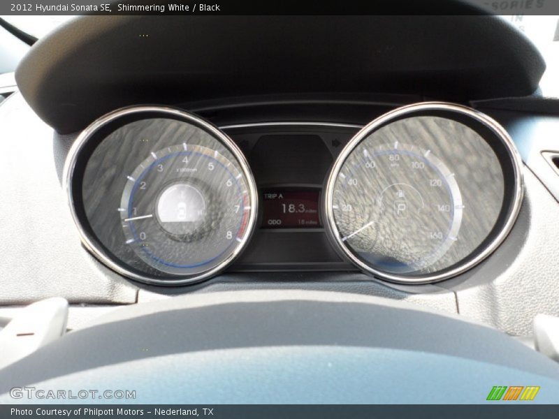 Shimmering White / Black 2012 Hyundai Sonata SE