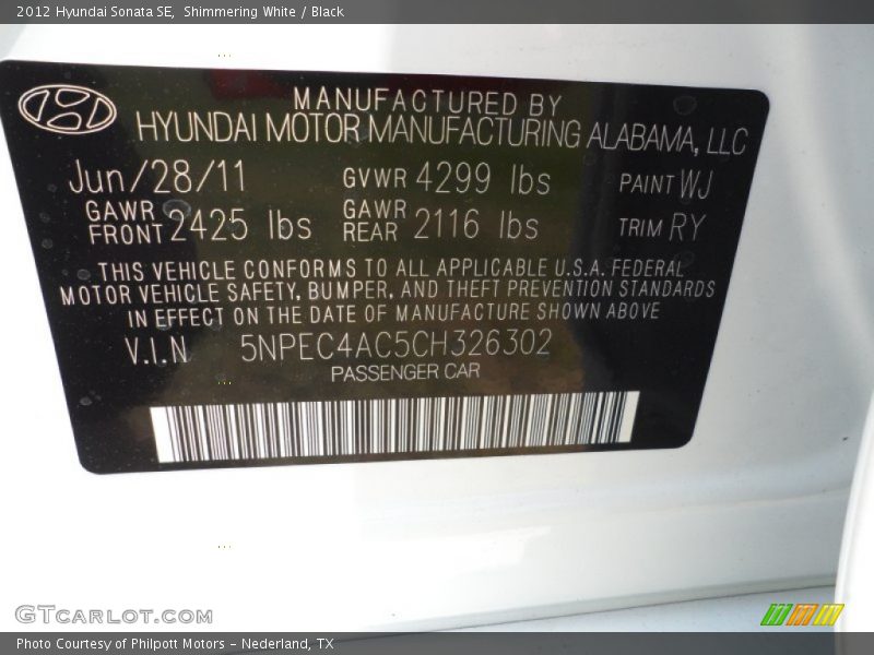 Shimmering White / Black 2012 Hyundai Sonata SE